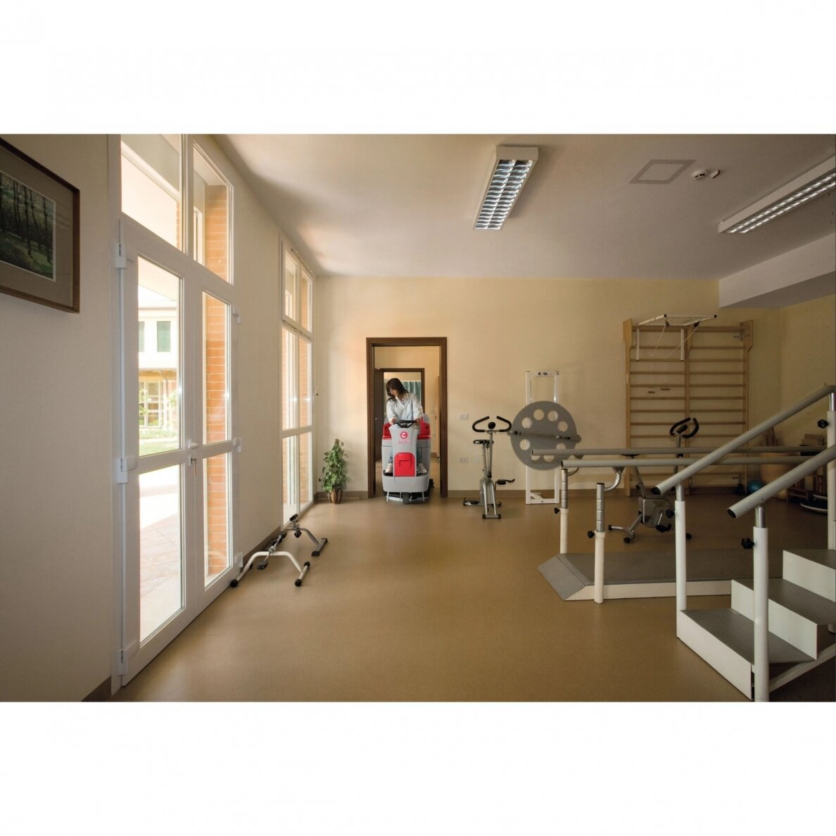 Grindų plovimo mašina Comac INNOVA 65 B M 4 Grindų plovimo mašina Comac INNOVA 65 B M 4