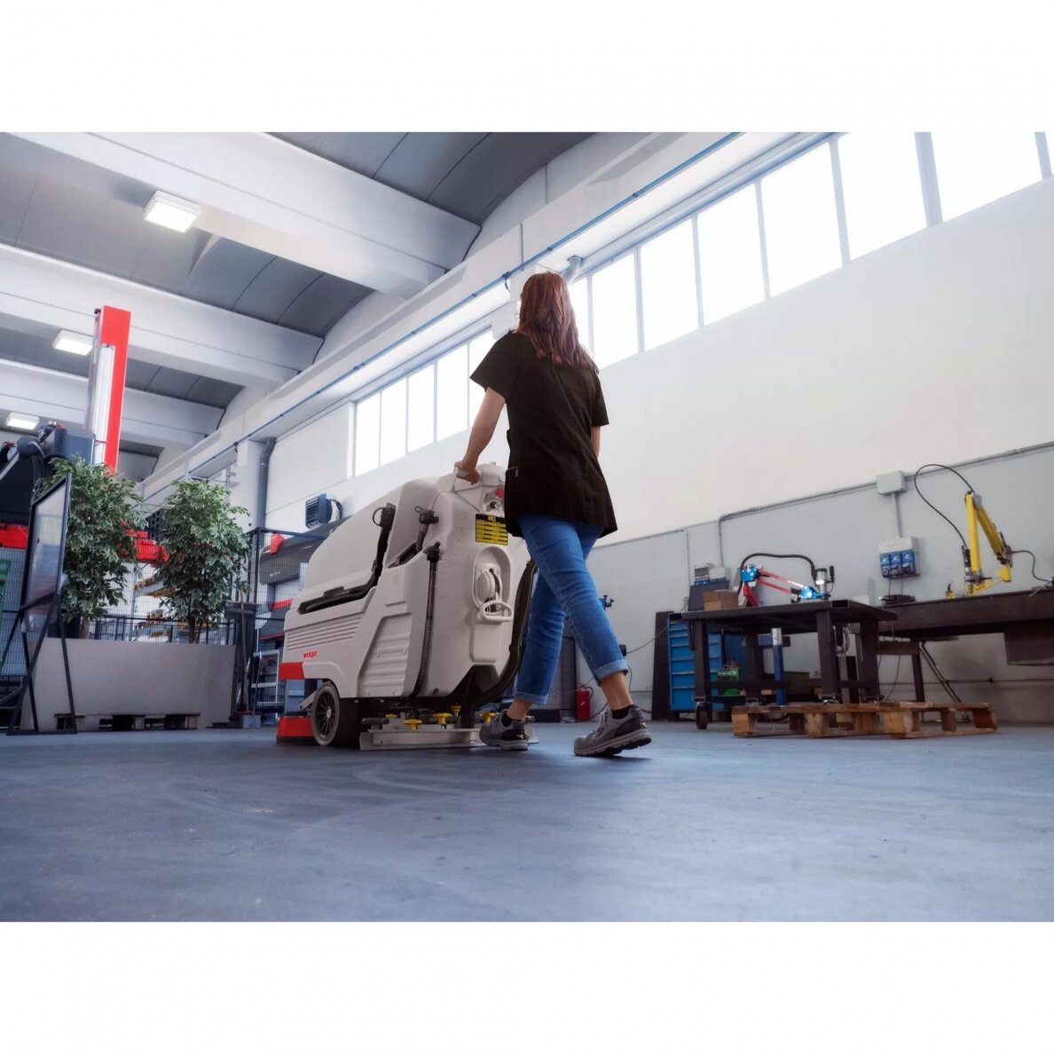 Grindų plovimo mašina Comac VEGA 70 BTS 1