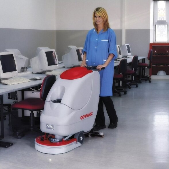Grindų plovimo mašina Comac ABILA 17 B (pilnos komplektacijos) 2 Grindų plovimo mašina Comac ABILA 17 B (pilnos komplektacijos) 2