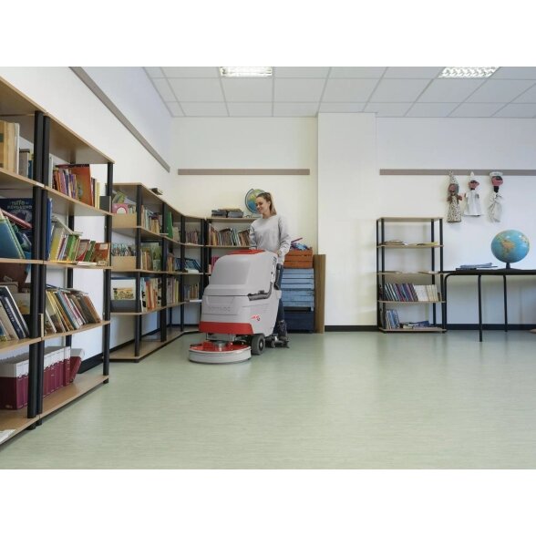 Grindų plovimo mašina Comac ANTEA 50 BT CB (pilnos komplektacijos) 5 Grindų plovimo mašina Comac ANTEA 50 BT CB (pilnos komplektacijos) 5