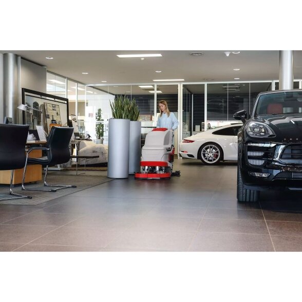 Grindų plovimo mašina Comac VERSA 65 BT - CB 2