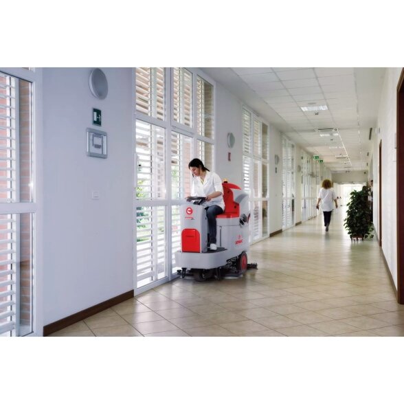 Grindų plovimo mašina Comac INNOVA 65 B M 3