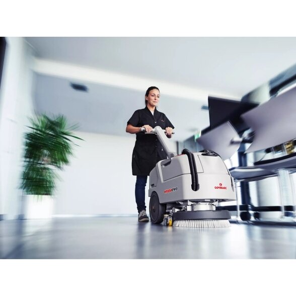 Grindų plovimo mašina Comac VISPA EVO 2 Grindų plovimo mašina Comac VISPA EVO 2