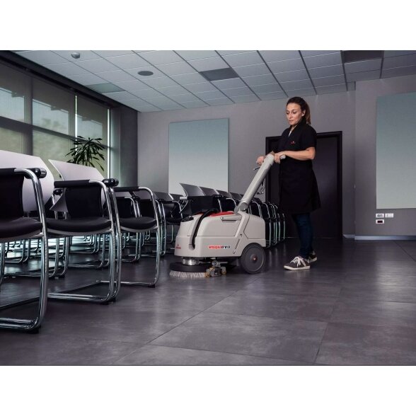 Grindų plovimo mašina Comac VISPA EVO 4