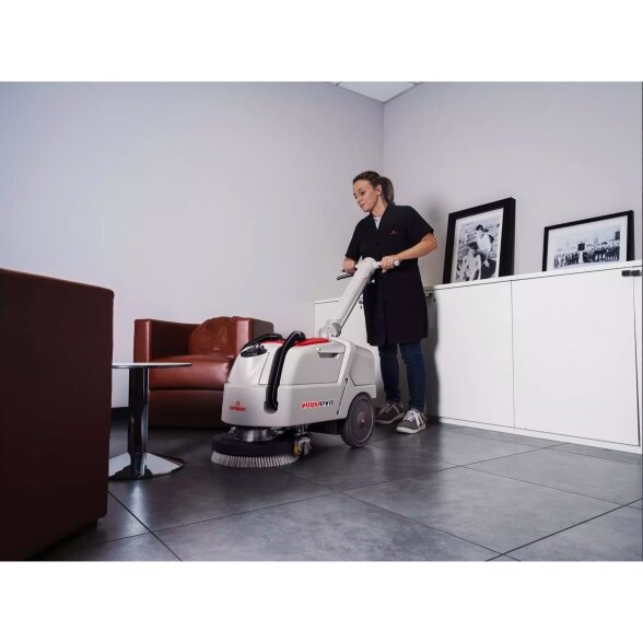 Grindų plovimo mašina Comac VISPA EVO 1