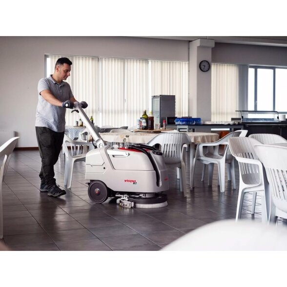 Grindų plovimo mašina Comac VISPA XL 2 Grindų plovimo mašina Comac VISPA XL 2